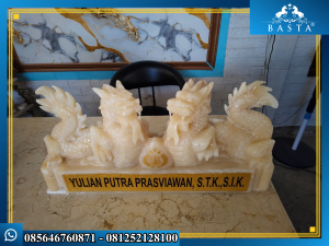 Desain Papan Nama Elegan dan Berkarakter Desain Papan Nama Elegan dan Berkarakter