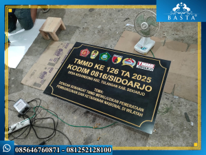 Desain Prasasti Granit dengan Logo Desain Prasasti Granit dengan Logo