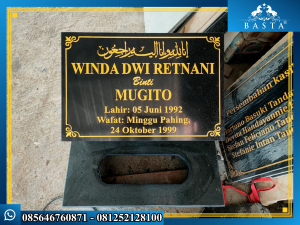 Contoh Nisan Kotak Hitam Elegan