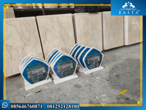 Gambar Vandel Marmer Wisuda Mewah