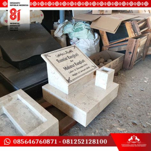 Contoh Minimalis Batu Nisan Marmer Kotak