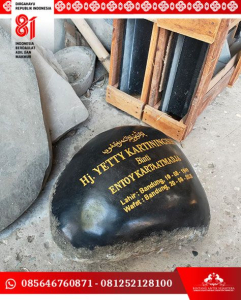 Contoh Nisan Batu Kali Natural