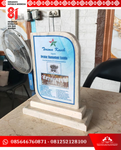 Contoh Plakat Marmer Wisuda Custom Contoh Plakat Marmer Wisuda Custom