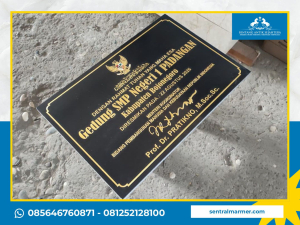 Gambar Prasasti Peresmian Granit